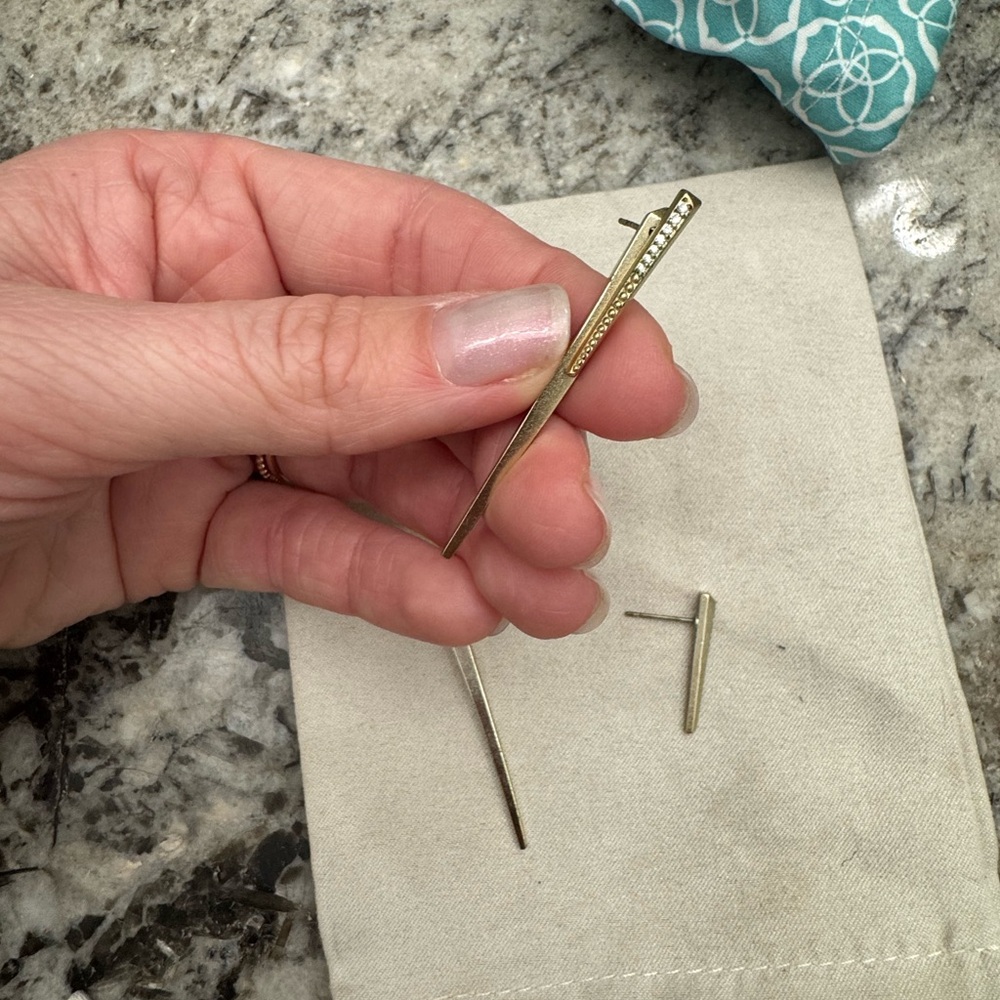 Kendra Scott Gold Earrings - Picture 2 of 2